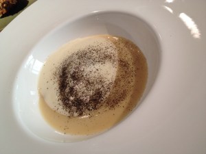 AMAZING egg poached in tea