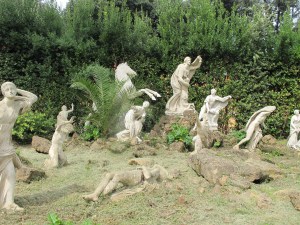 ... and little surprises, like these copies of the Niobe group sculptures ...