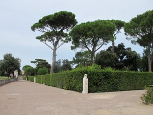 Large paths for strolling