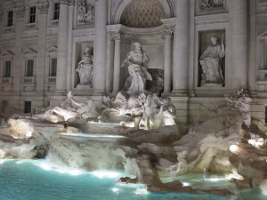 The Trevi Fountain in 2016, in all it's glory!