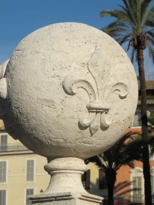 Fleur-de-lis, a reminder as to who paid for the Spanish Steps ...